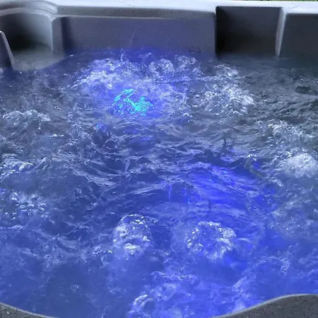 Pogodna Chata, Jacuzzi & Sauna Knurow (Lesser Poland)